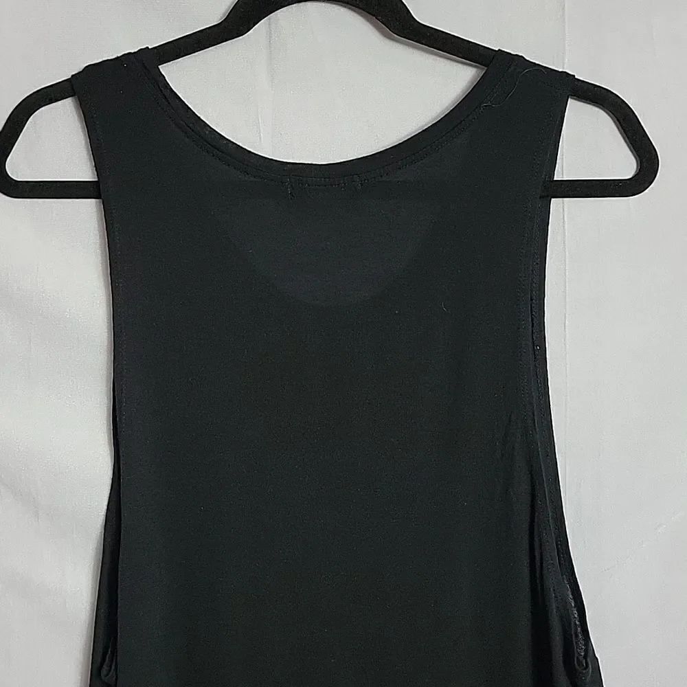 š¤5/$20š¤āPOPULARā
BASICS..Ā blackātank.. - Picture 8 of 12